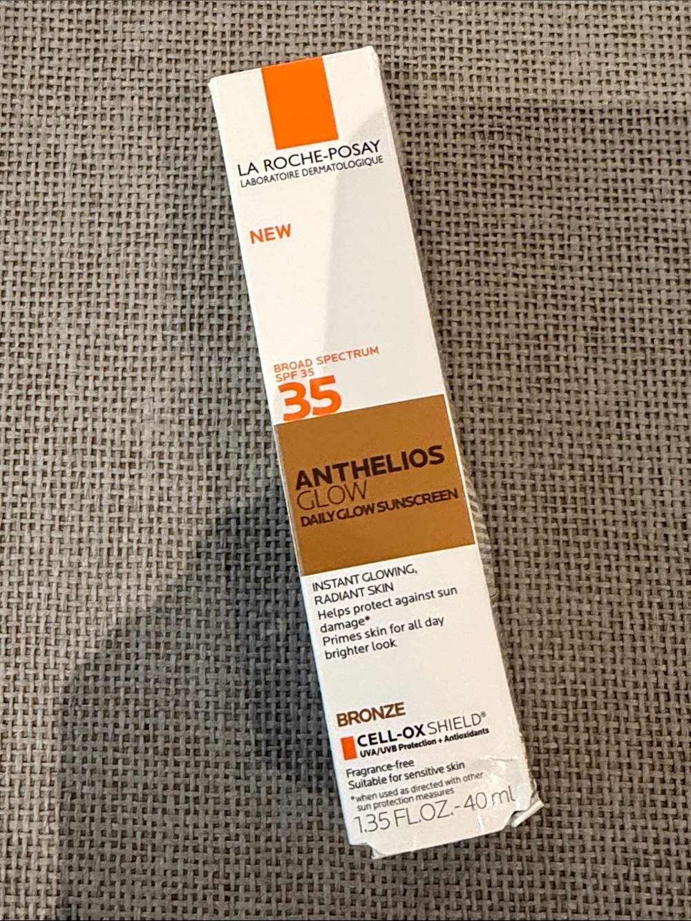 Anthelios Glow Daily Glow Sunscreen SPF 35 - Bronze 40ml brand new radiant skin